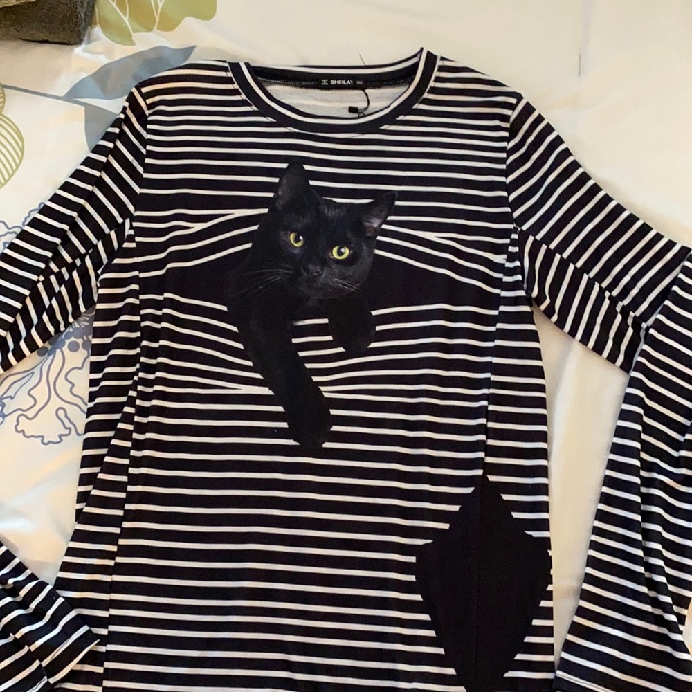 Cat shirt black striped size adult M